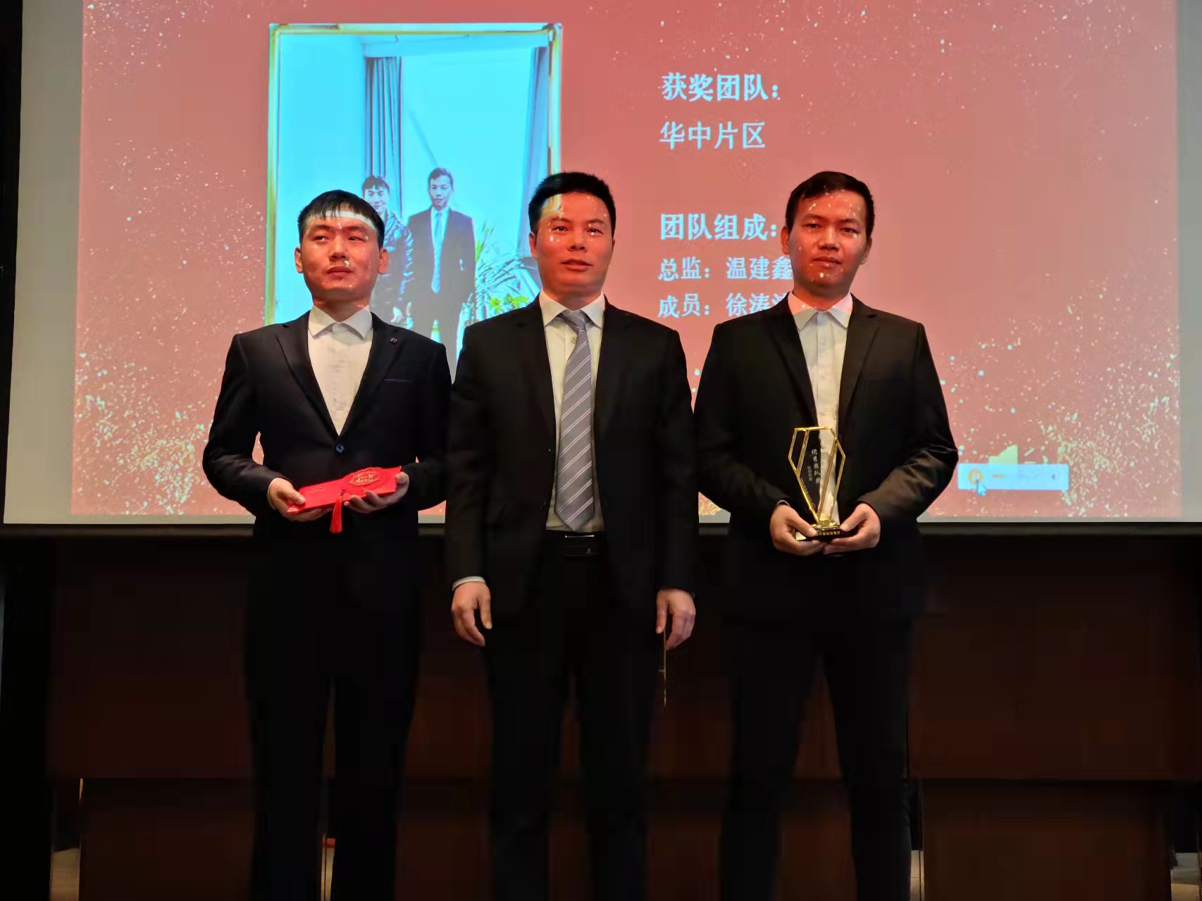 1643254523744183.jpg 541bf2dad7ee9fe5f6d937ecba0ae0c.jpg